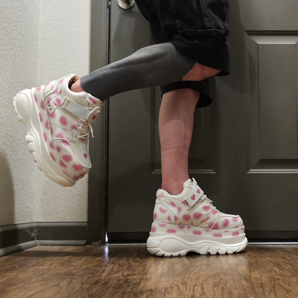 Sugar Thrillz Fairywalker Platform Sneakers - White/Pink